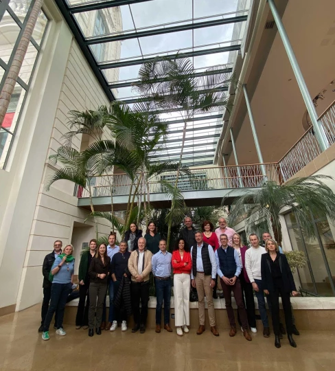 Équipe menuisiers commerciaux et marketing Askey